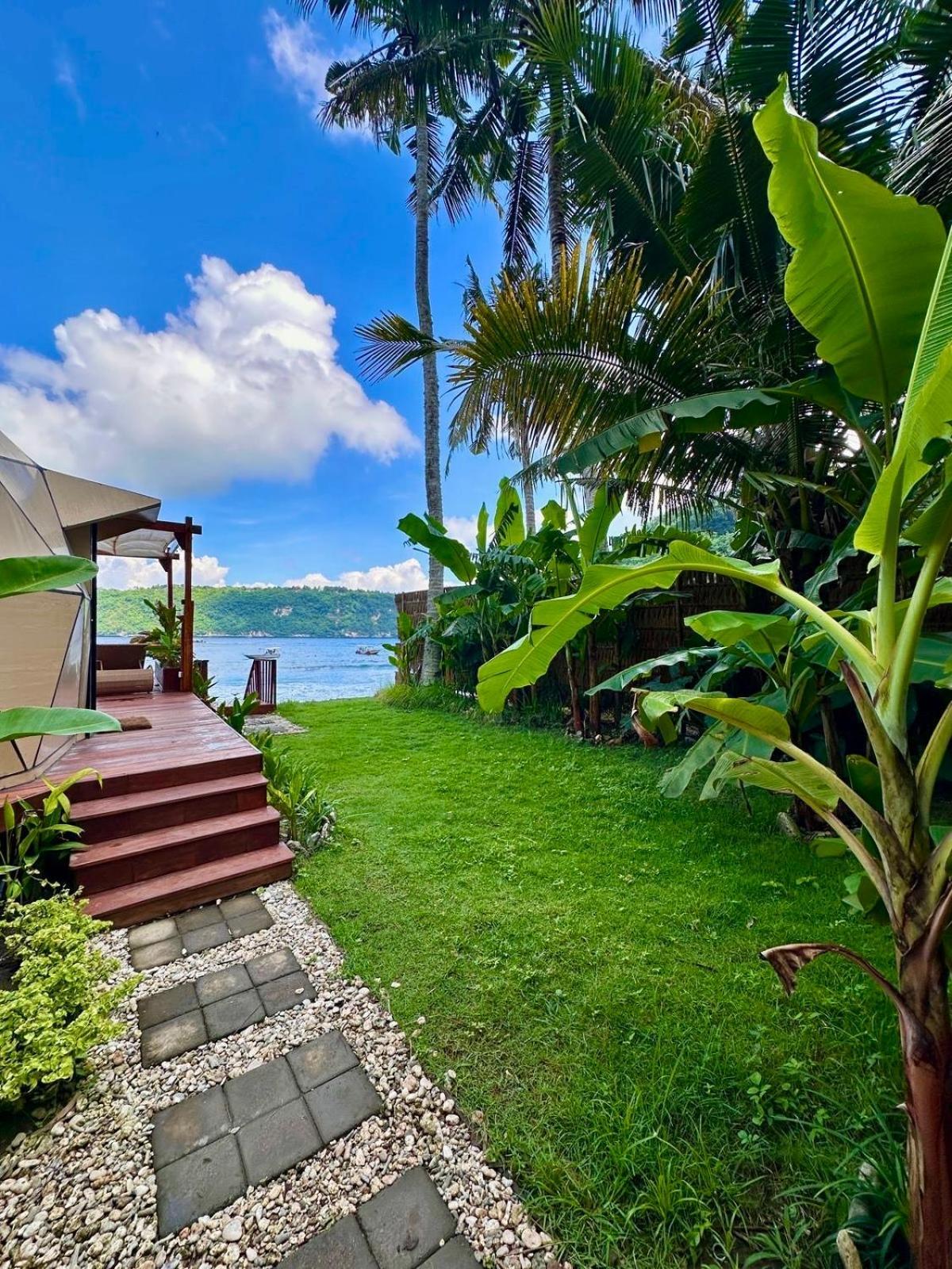 Beachfront Luxury Dome Villas - Gamat Bay Resort นูซาเปอนีดา ภายนอก รูปภาพ
